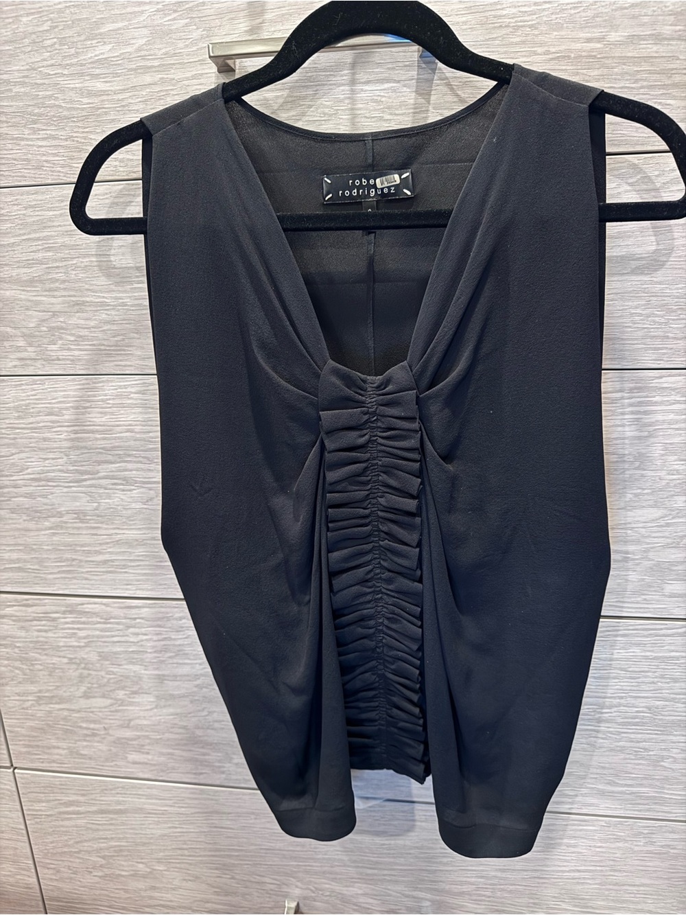 Robert Rodriguez Black Sleeveless V-Neck Ruched Center Top